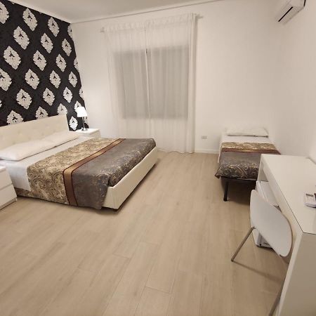Sami Luxury Rooms 3 8 0 7 9 4 9 2 5 3 Syracuse Exterior photo