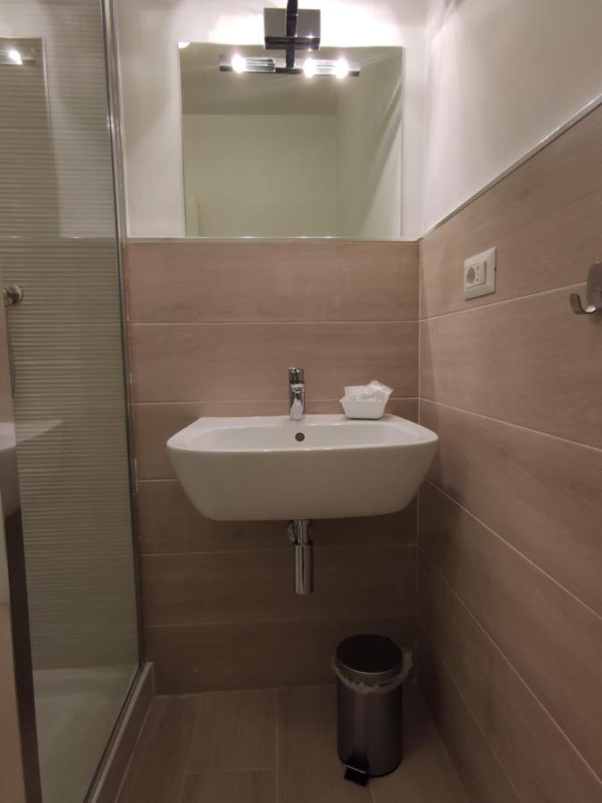 Sami Luxury Rooms 3 8 0 7 9 4 9 2 5 3 Syracuse Exterior photo
