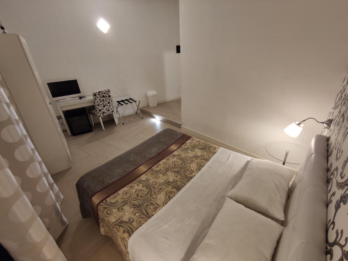 Sami Luxury Rooms 3 8 0 7 9 4 9 2 5 3 Syracuse Exterior photo
