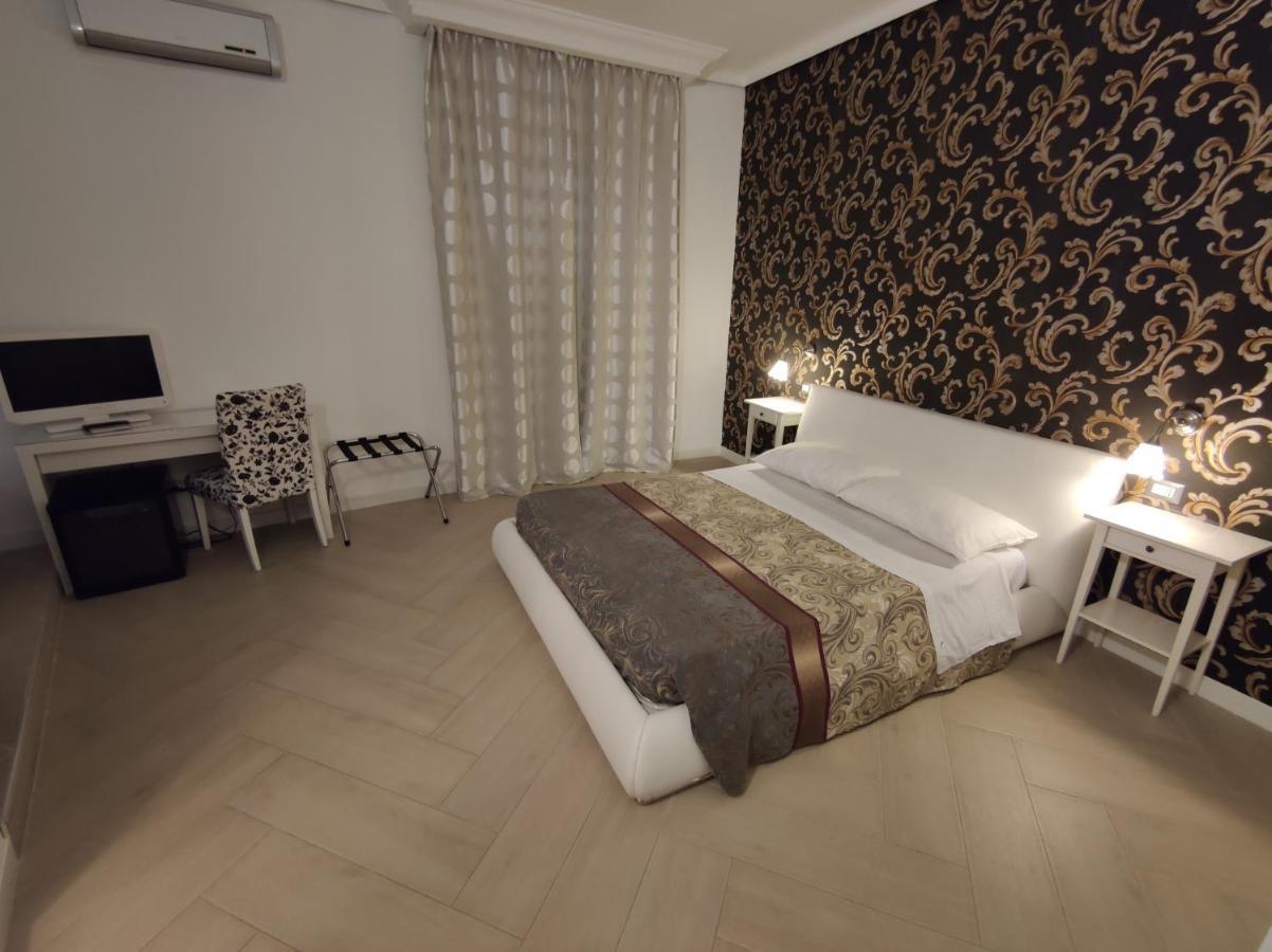 Sami Luxury Rooms 3 8 0 7 9 4 9 2 5 3 Syracuse Exterior photo