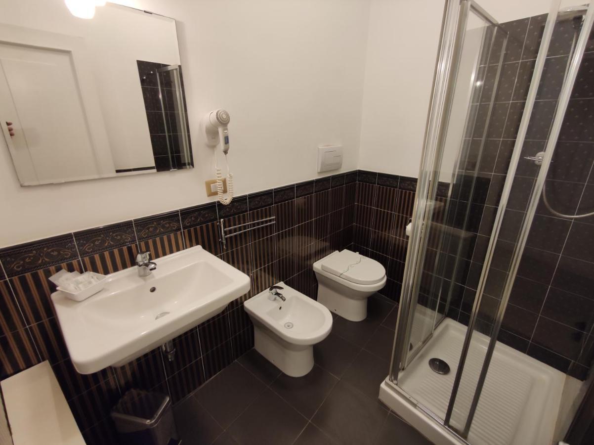 Sami Luxury Rooms 3 8 0 7 9 4 9 2 5 3 Syracuse Exterior photo