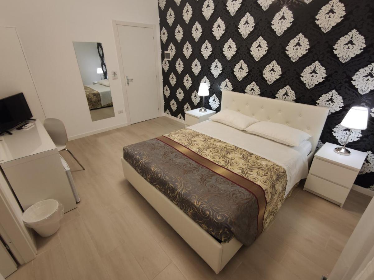 Sami Luxury Rooms 3 8 0 7 9 4 9 2 5 3 Syracuse Exterior photo
