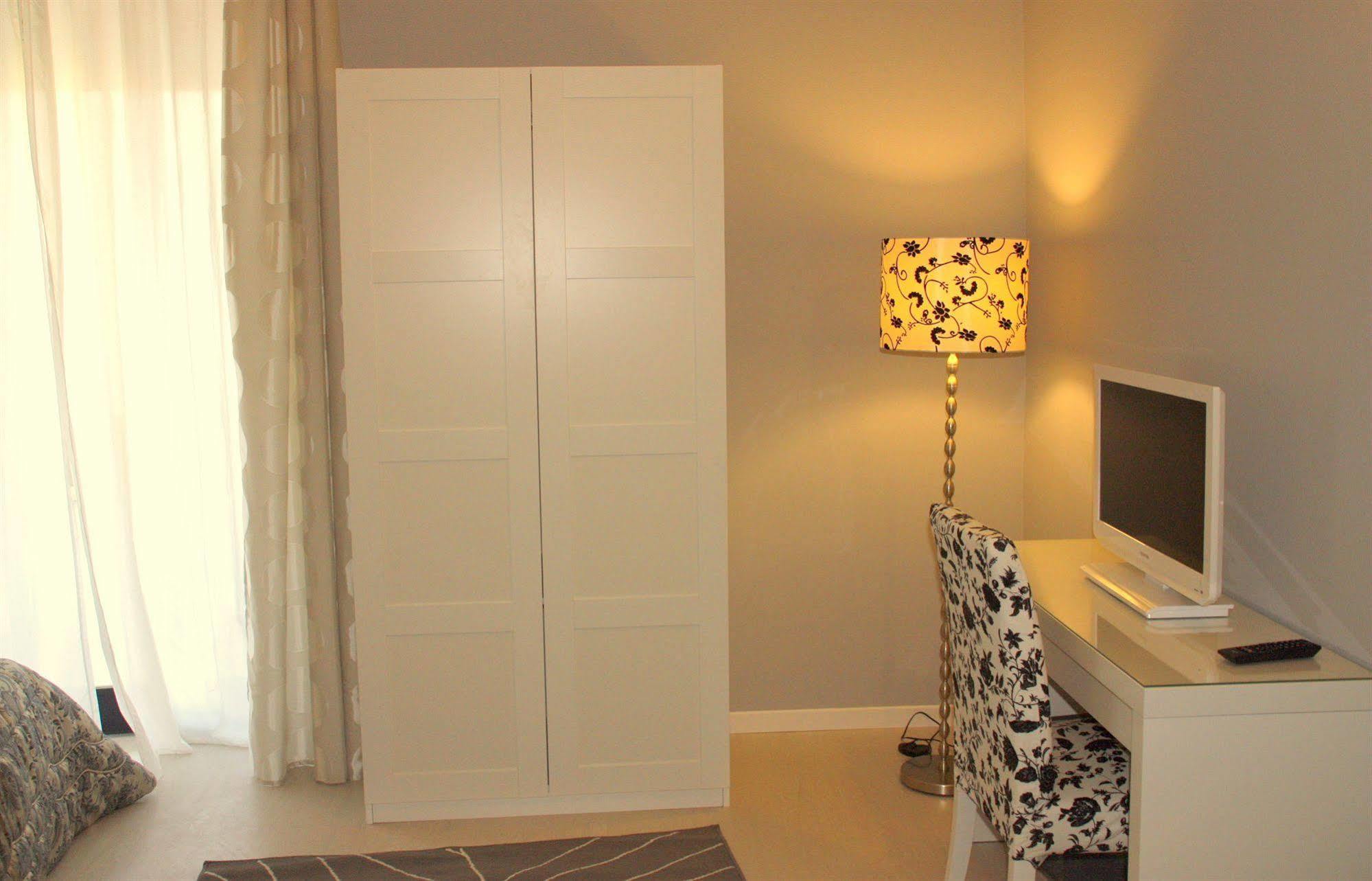 Sami Luxury Rooms 3 8 0 7 9 4 9 2 5 3 Syracuse Exterior photo